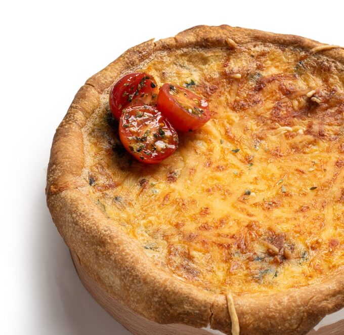 Quiche Lorraine con bacon y queso.